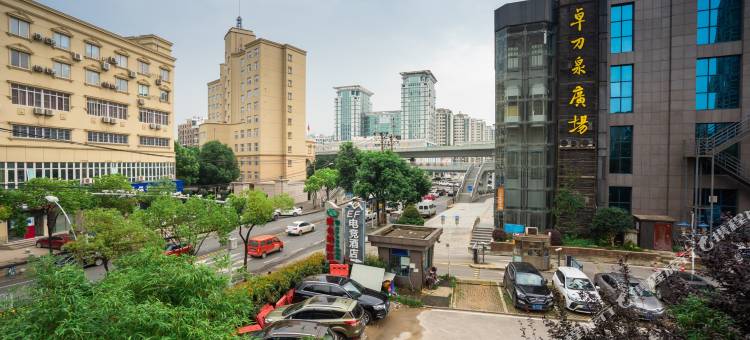武汉小城EZ酒店(华中师范大学东门虎泉地铁站店)图片