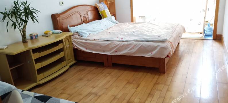 青岛侯静公寓图片