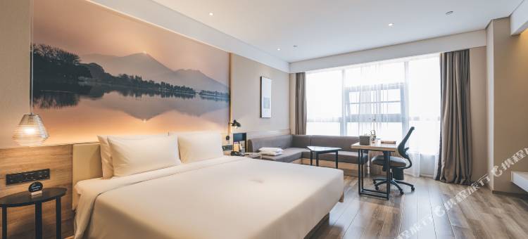 南京仙林大道金马路亚朵酒店图片