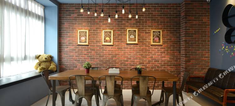 宜兰蝴蝶结溜滑梯亲子民宿图片