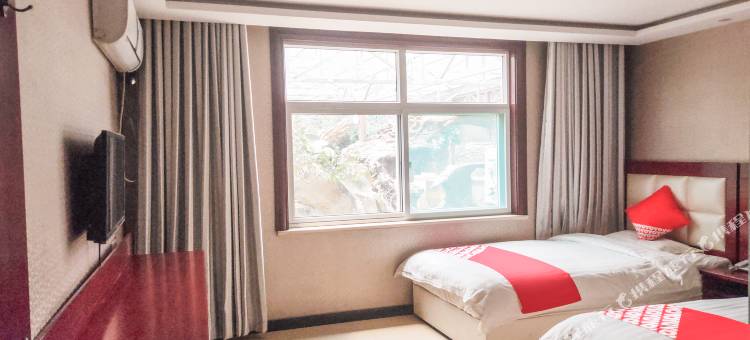 OYO华成生态酒店(邯郸西班牙风情小镇店)图片