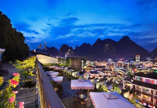 万丽花园大酒店（阳朔西街漓江店）外景图