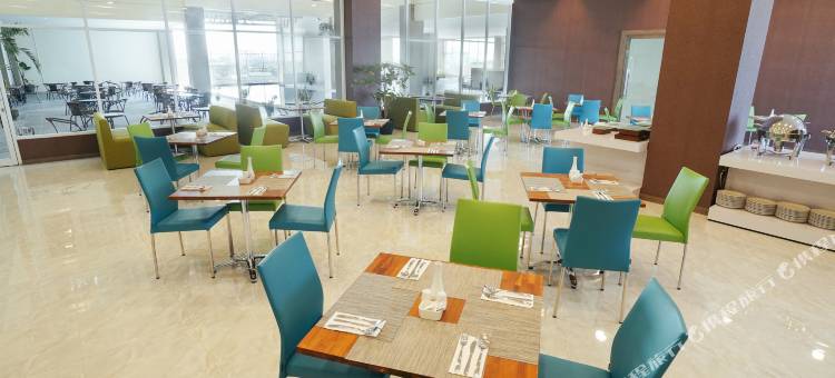 泗水我的塔酒店(My Tower Hotel Surabaya)图片