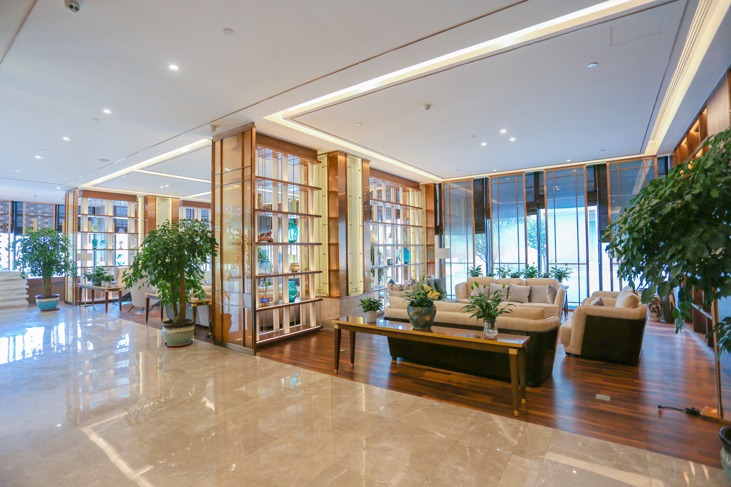 Lanwan Hotel Over view