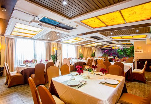 Jingsun Holiday Hotel Hotel Overview