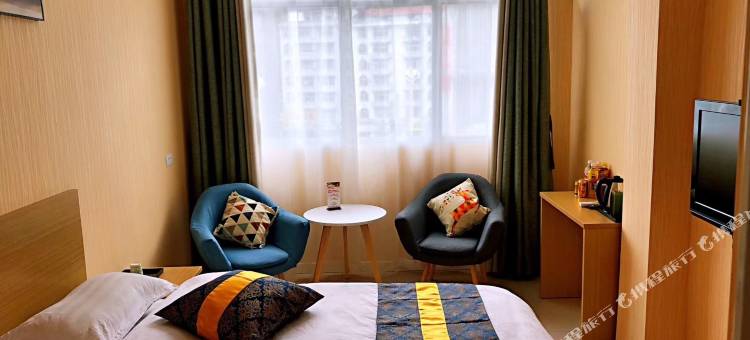 镇坪巴山酒店图片