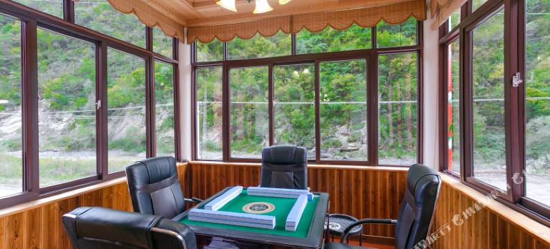 黑水基若山庄(达古冰川店)图片