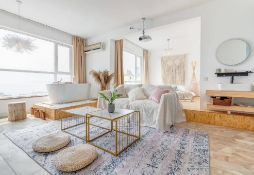 Floral Hotel·Qiyue Hotel (Qingdao Olympic Sailing Center May 4th Plaza store) Hotel Overview