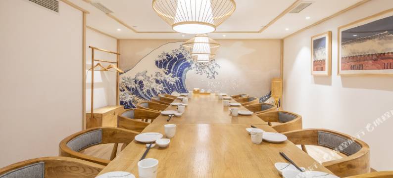 网鱼电竞酒店(上海金桥台儿庄地铁站店)图片