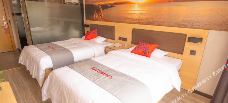 骏怡精选酒店(东源万达坚基雅居乐店)图片