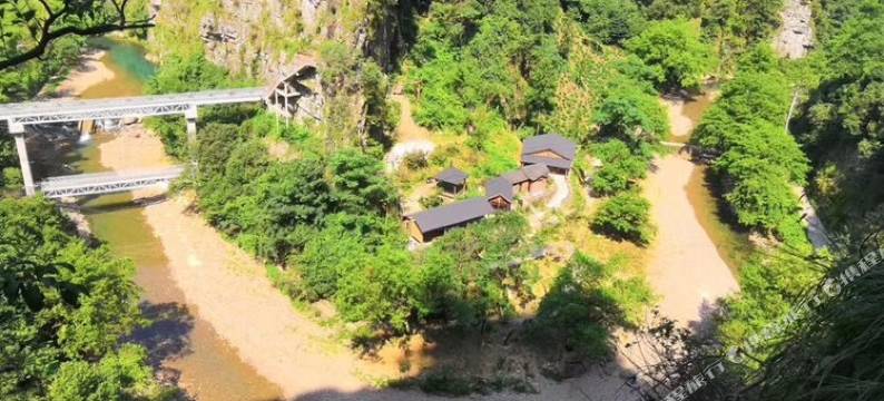 明轩阁民宿(水墨汀溪风景区店)图片