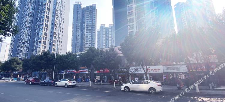 成都莱丸电竞酒店(三瓦窑地铁站店)图片