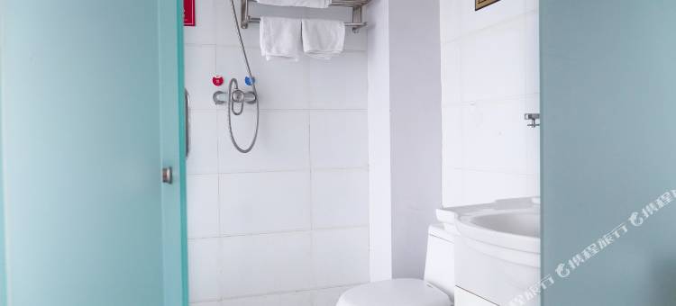 OYO乌鲁木齐百合宾馆(国际机场店)图片