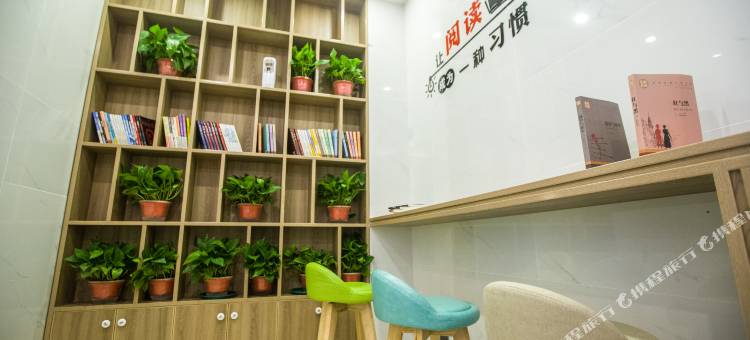 都市118·精选连锁酒店(万宁兴隆南洋坊店)图片