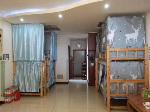 成都远方青年旅舍(一品天下地铁站店)