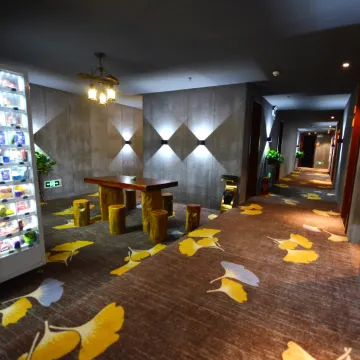 漾青春主题酒店(太原亲贤北街双喜城店)