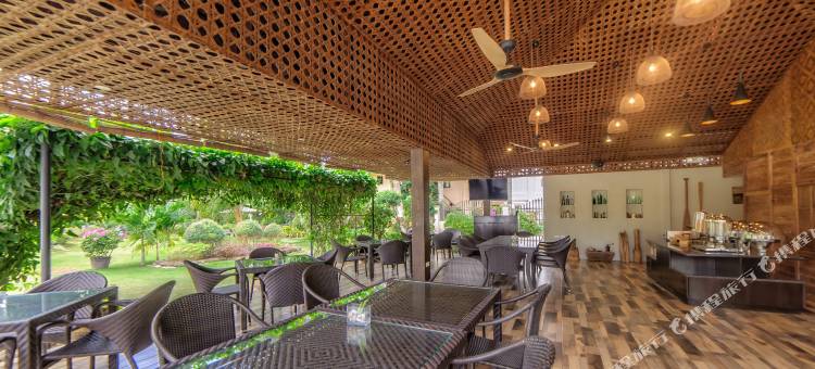 阿罗那黄金棕榈酒店(Golden Palm Resort)图片