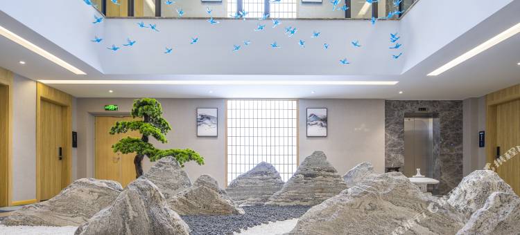 祥云漫月谷假日酒店(祥云高铁站玉波湿地公园店)图片
