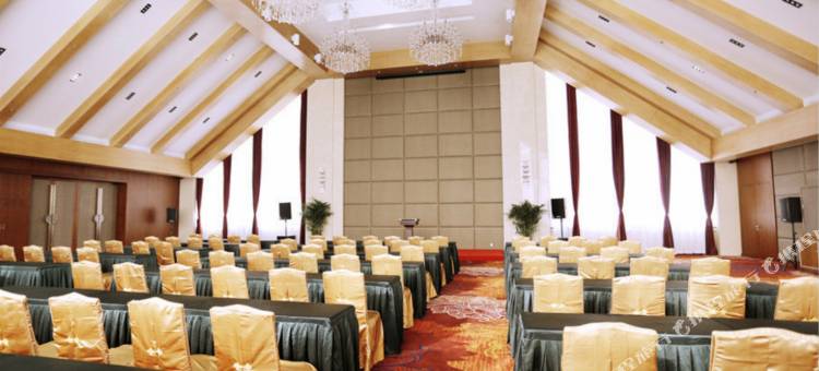 赤峰美林谷四季山酒店图片