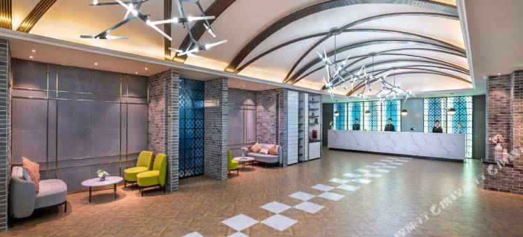 哈尔滨中央大街卓展中心桔子水晶酒店图片