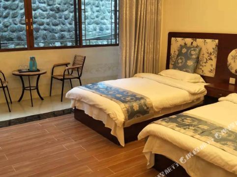 彭州龙门山宝山村广场购物攻略,龙门山宝山村广场物中心/地址/电话