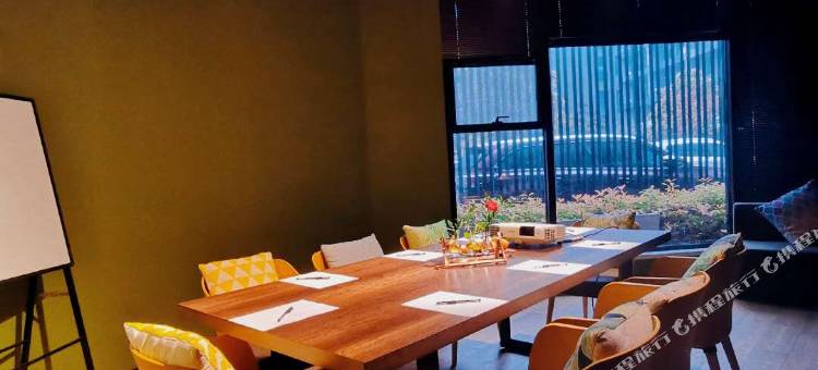 杭州拱墅运河广告产业园亚朵酒店图片