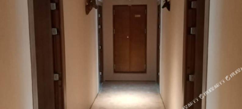 星驰电竞民宿(西安桃园北路店)图片
