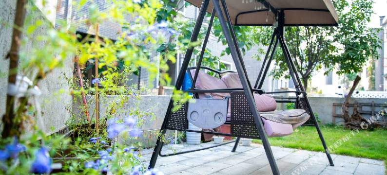 等等·Lightluxury休闲观景美宿(资兴东江湖店)图片