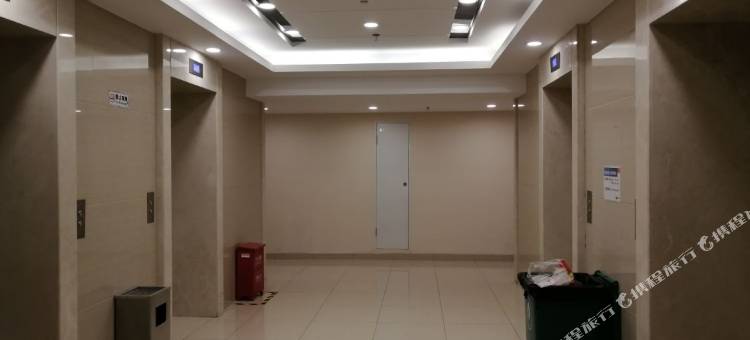 鸿瑞精品公寓(沈阳北站店)图片
