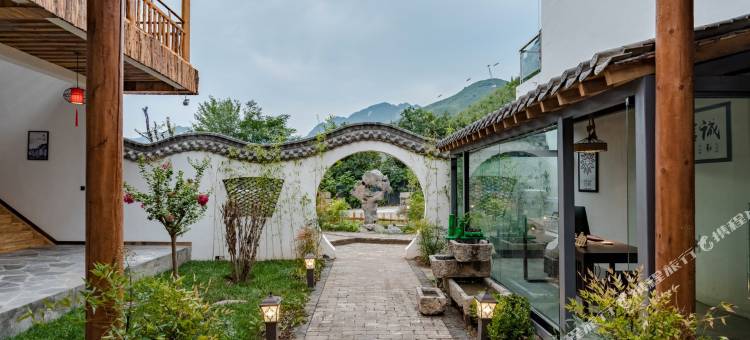 花筑·云台山氧吧酒店(岸上服务区店)图片