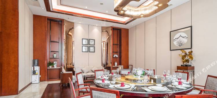 道真两江假日丽呈酒店图片