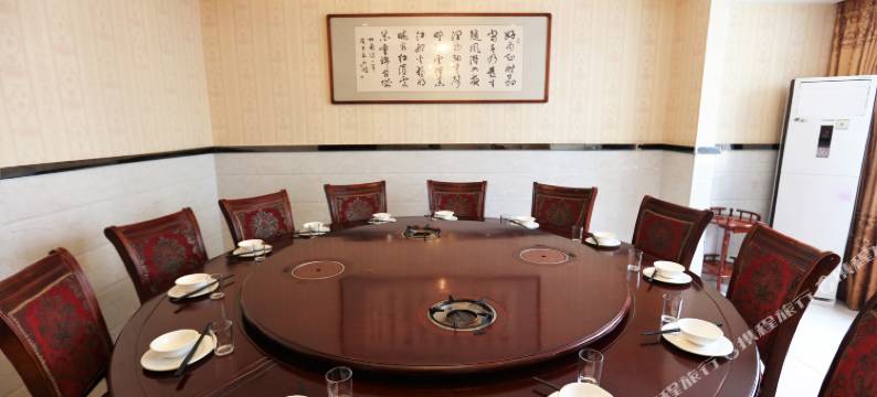 五峰兴华宾馆图片