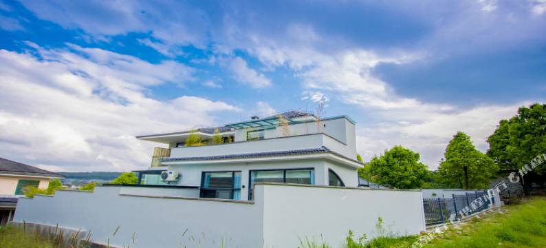 腾冲云起庭院式温泉客栈图片
