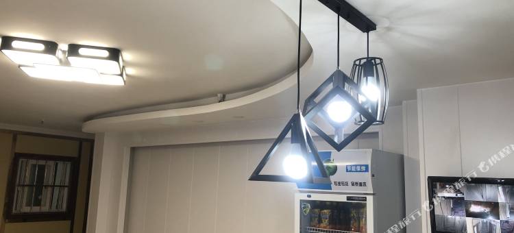 周日快捷宾馆(南京财经大学仙林金鹰商场店)图片