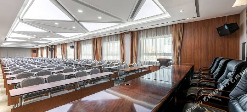 坤逸精品酒店(天水龙园高铁南站店)图片