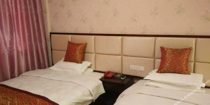 月湖宾馆(象山县对外贸易经济合作局东北)