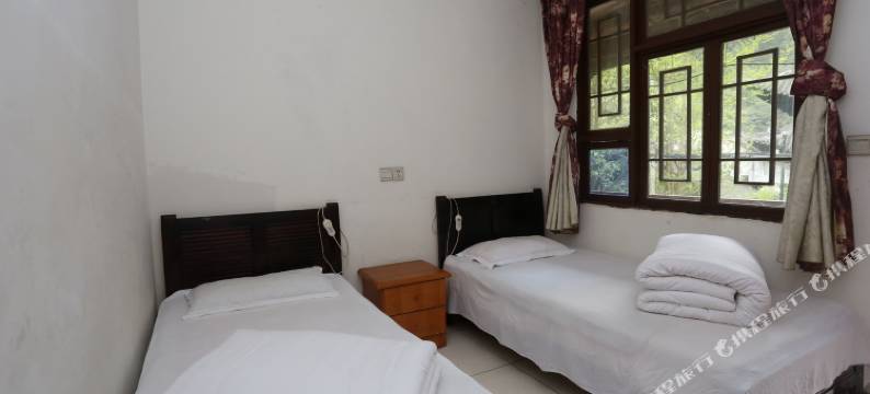 都江堰青城山青城居图片