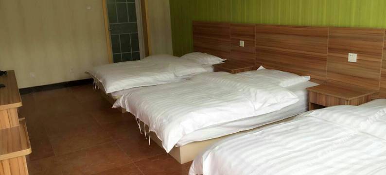 杨小艳民俗饭庄(雾灵西峰东极仙谷风景区店)图片