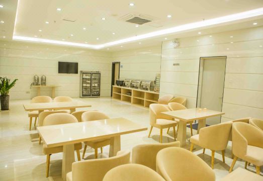 Lavande Hotel (Shantou Zhuchi Road Railway Station) Hotel Overview