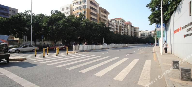 深圳荔山商务酒店(荔林地铁站店)图片