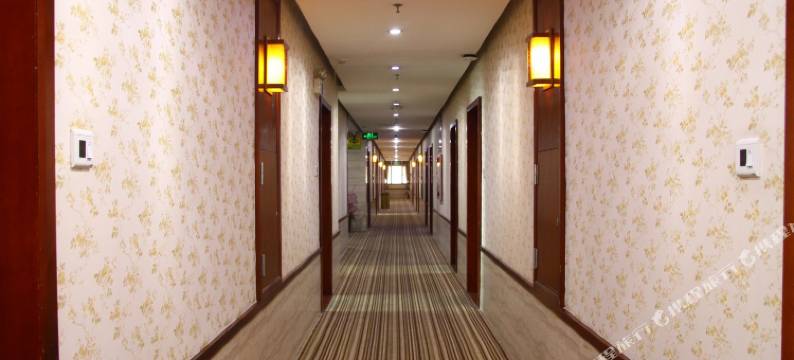 彩嘉精品酒店(东莞长安万达店)图片