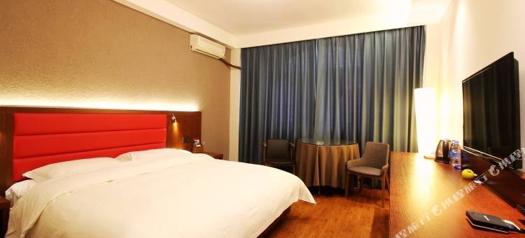 爱尊客酒店(青岛五四广场延安三路地铁站店)图片