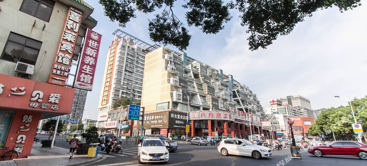 江阴喜利莱宾馆(澄江市中心中山公园地铁站店)图片