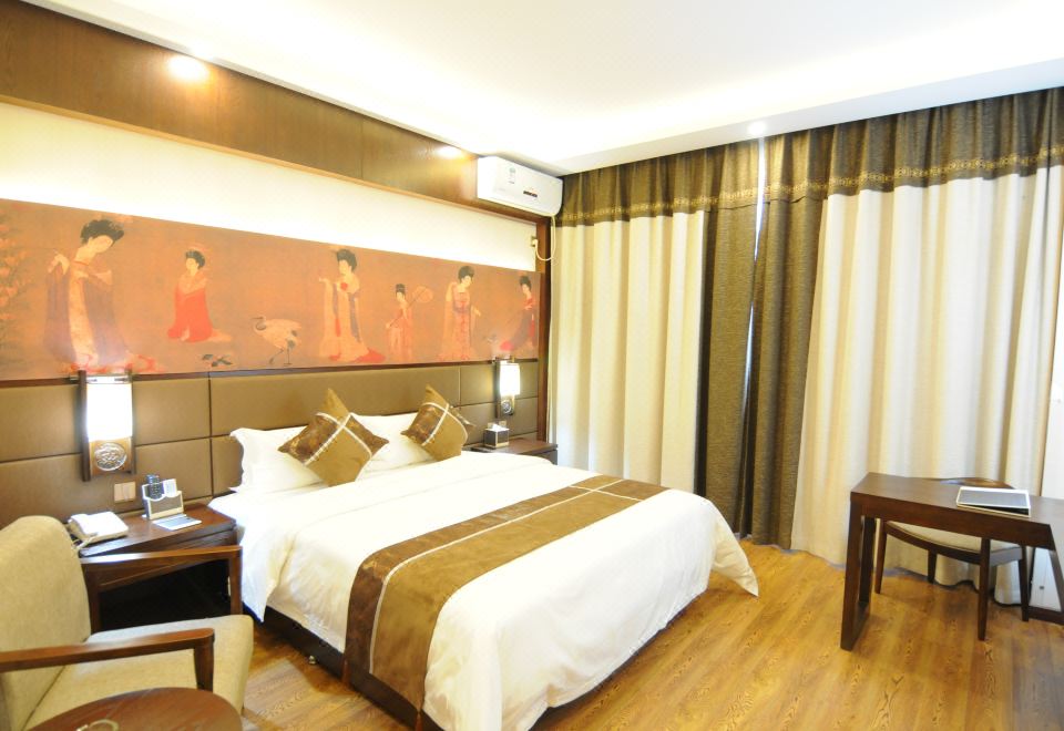  Hotel Overview