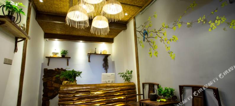 张家界仙然居人文客栈(天门山索道站店)图片