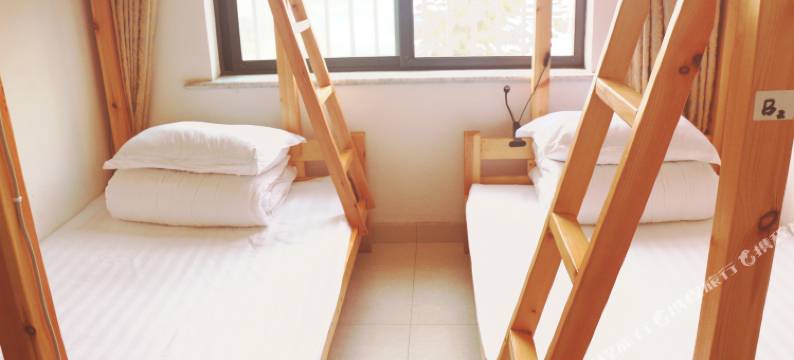 上海途窝青年旅社(虹桥火车站会展中心店)图片