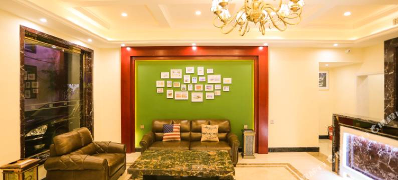 华韩酒店(天门山火车站店)图片