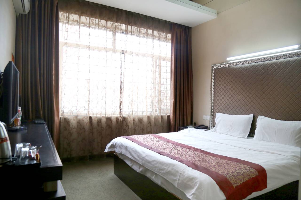 阜新朗悦商务宾馆