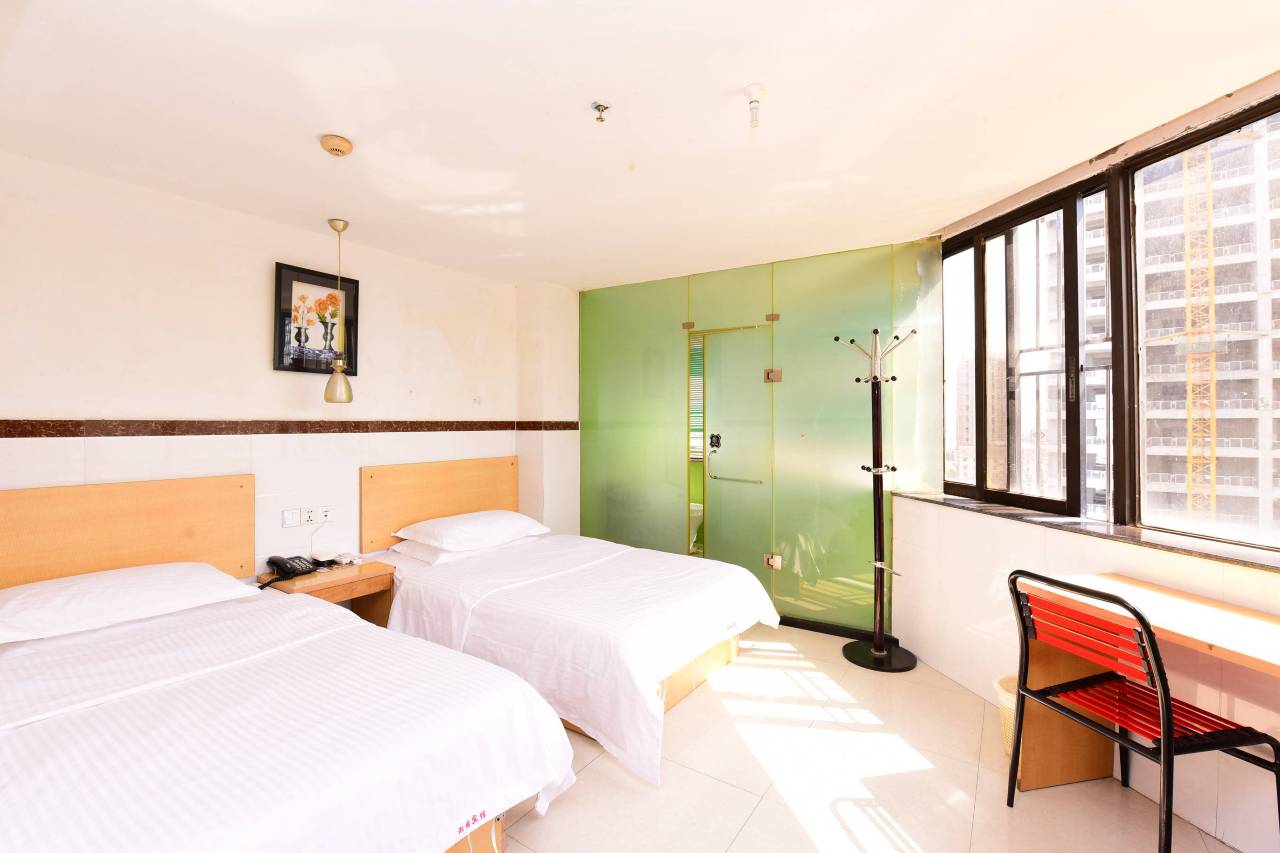 深圳湘朋宾馆(罗湖口岸店)