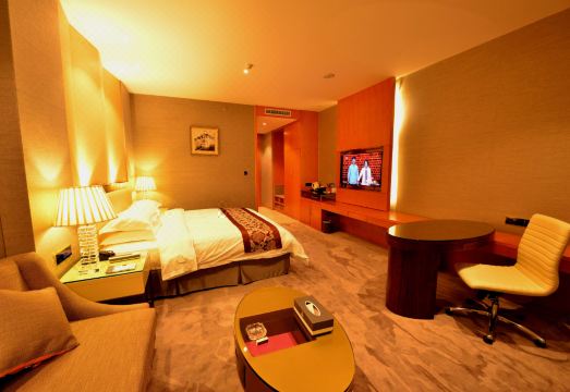 Jinya Hotel Hotel Overview